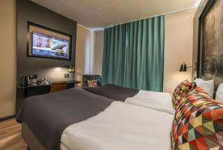 Отель Hotelli-Ravintola Alma Сейняйоки Двухместный с 1 кроватью или 2 отдельными кроватями и душем-6